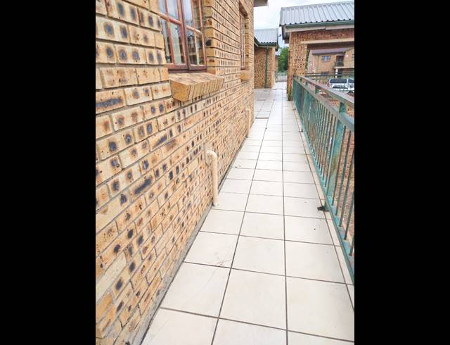 2 BEDROOM APARTMENT FOR SALE IN LENNOXTON